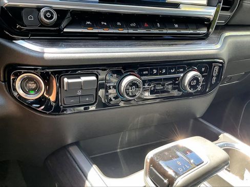 Used 2023 Chevrolet Silverado 1500 LTZ image 31