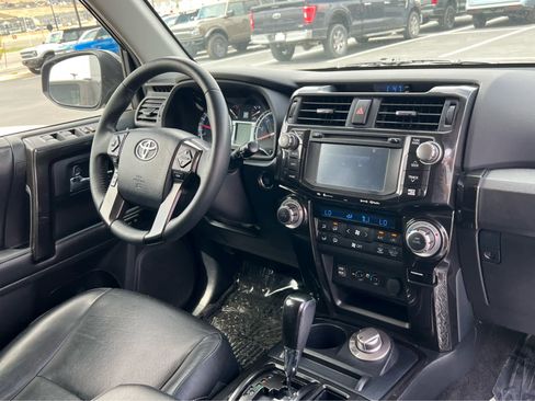 Used 2019 Toyota 4Runner Limited AWD/4WD image 20