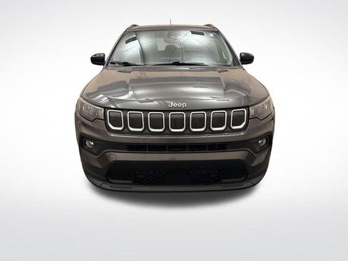 Used 2022 Jeep Compass Latitude w/ Convenience Group AWD/4WD image 2