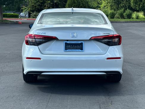 Used 2023 Honda Civic Touring image 4