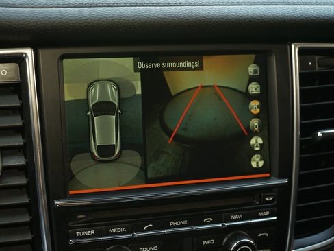 Used 2014 Porsche Panamera S image 15