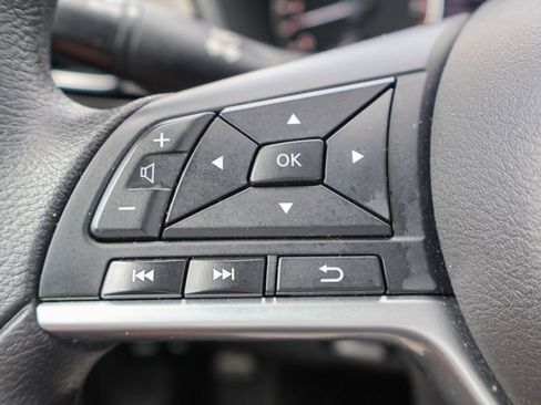 Used 2025 Nissan Altima 2.5 SV image 12