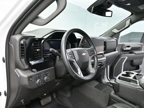 Used 2024 Chevrolet Silverado 2500 LTZ AWD/4WD image 13