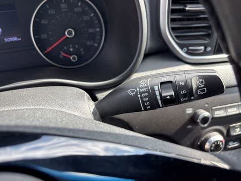 Used 2020 Kia Sportage LX image 17