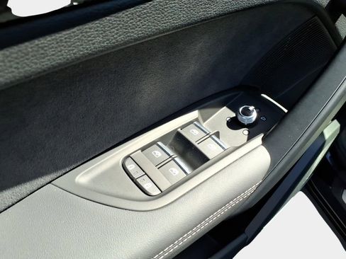 Used 2025 Audi SQ5 Premium Plus w/ Premium Plus Package image 22