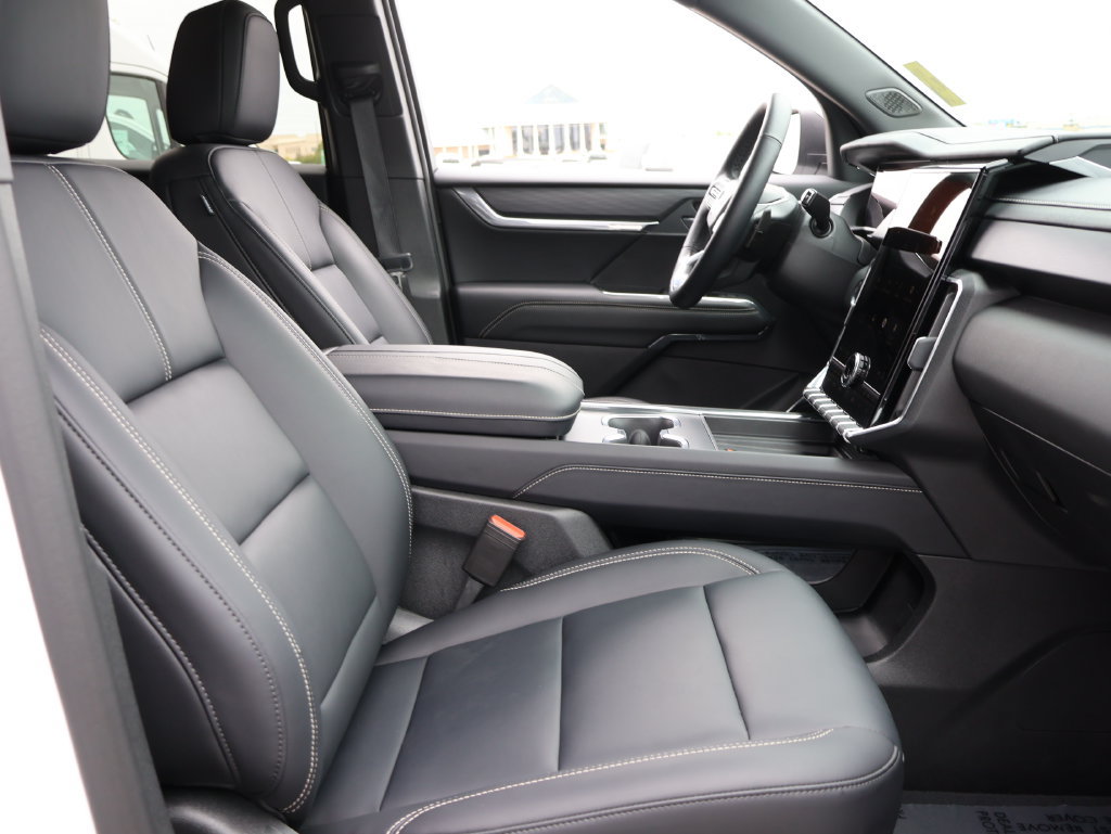 Used 2026 GMC Acadia Elevation w/ Elevation Premium Package AWD/4WD image 9
