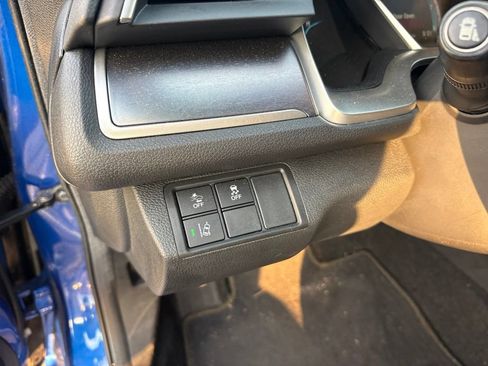 Used 2016 Honda Civic Touring image 17