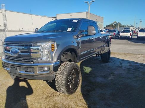 Used 2019 Ford F250 Lariat w/ Lariat Ultimate Package image 2