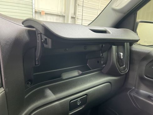 Used 2022 Chevrolet Silverado 1500 Custom image 26