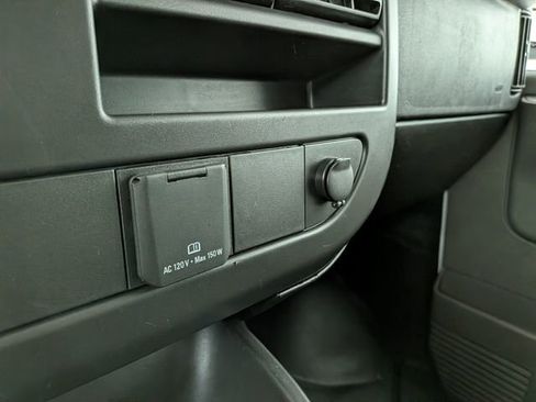 Used 2024 GMC Savana 2500 w/ Driver Convenience Package RWD image 7