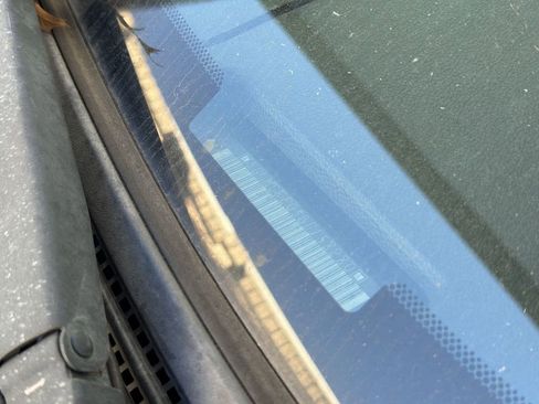 Used 2011 Chevrolet Avalanche LT w/ Texas Edition image 3