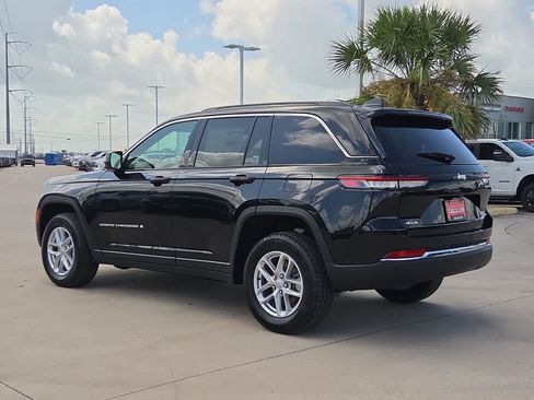 New 2026 Jeep Grand Cherokee Laredo X AWD/4WD image 12