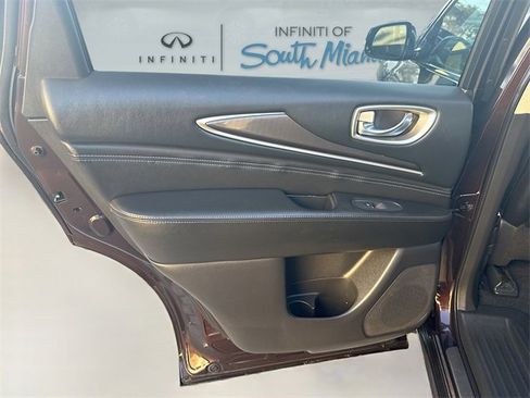 Used 2019 INFINITI QX60 Luxe w/ Essential Package image 27