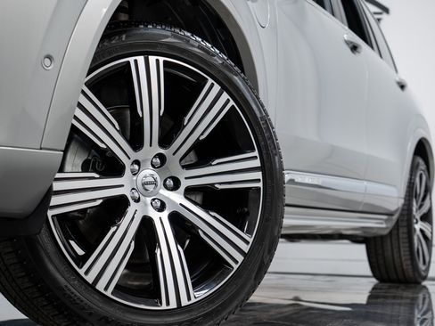 Used 2024 Volvo XC90 T8 Plus w/ Protection Package Premier image 27