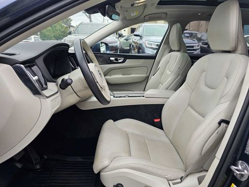 Used 2023 Volvo XC60 B6 Ultimate w/ Protection Package Premier AWD/4WD image 21