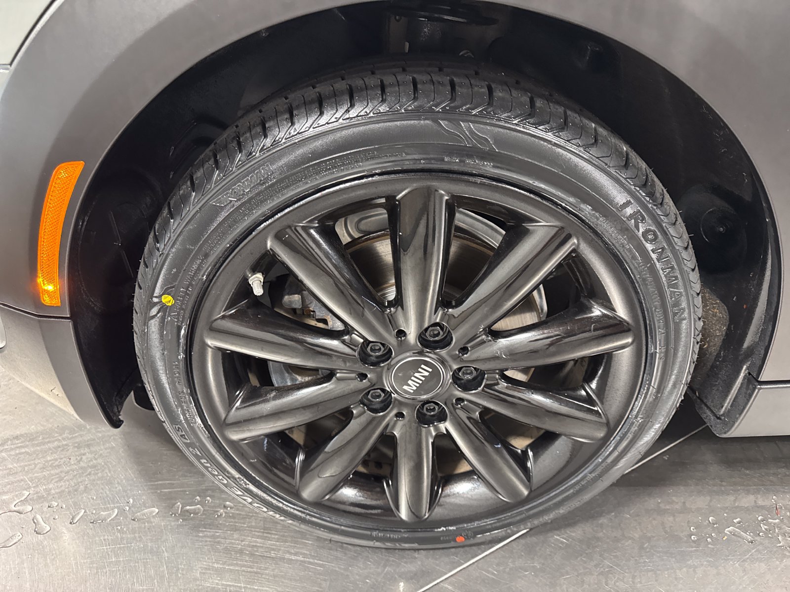 Used 2019 MINI Cooper S w/ Signature Upholstery Package FWD image 2