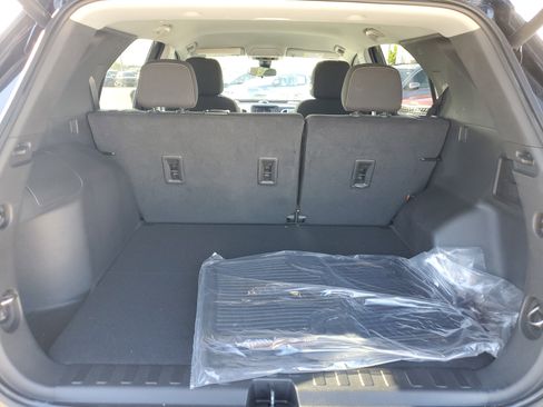 Used 2023 Chevrolet Equinox LT image 12