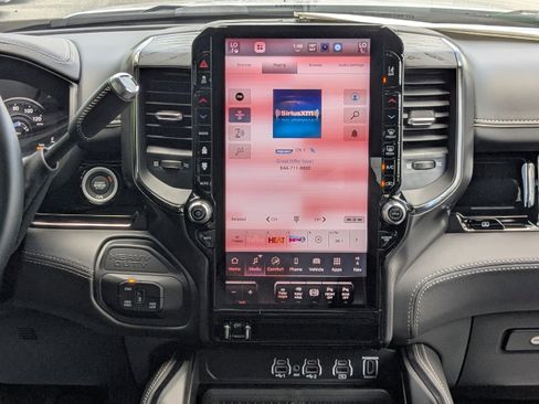 New 2025 RAM 2500 Limited image 17