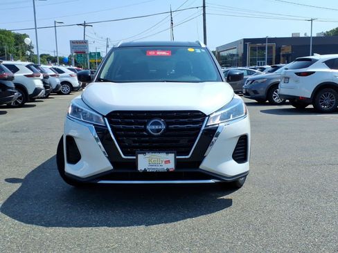 Certified 2023 Nissan Kicks SV w/ Interior Electronics Package FWD image 2