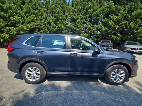 Used 2024 Honda CR-V LX image 7