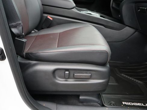 Certified 2024 Honda Ridgeline Black Edition image 10