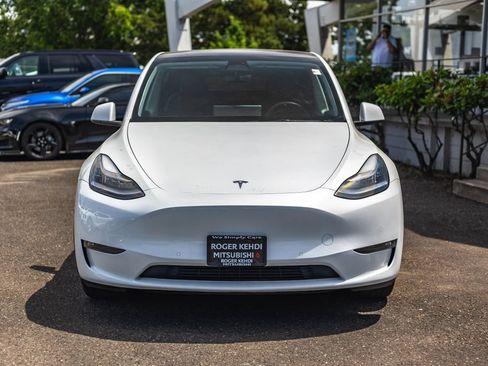 Used 2021 Tesla Model Y Long Range AWD/4WD image 5