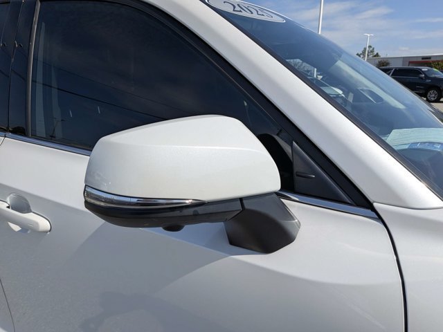 Used 2025 Toyota Grand Highlander FWD image 12