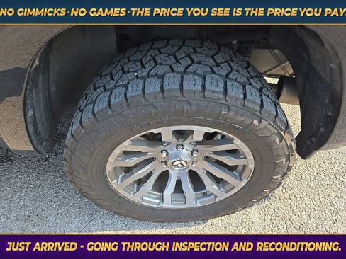Used 2022 RAM 1500 Laramie AWD/4WD image 11
