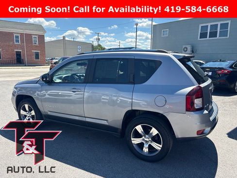 Used 2017 Jeep Compass High Altitude AWD/4WD image 2
