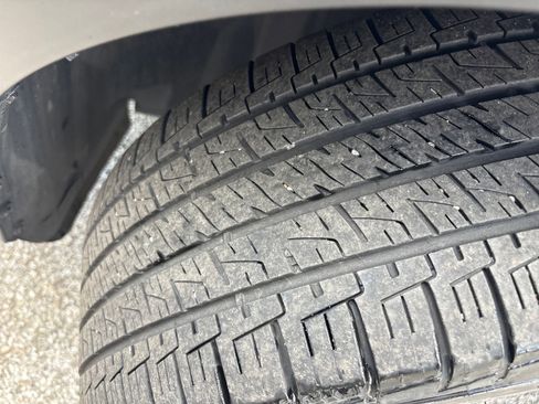 Used 2017 Ford Escape Titanium w/ Equipment Group 301A AWD/4WD image 28