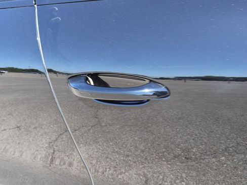 Certified 2023 Porsche Cayenne GTS AWD/4WD image 17