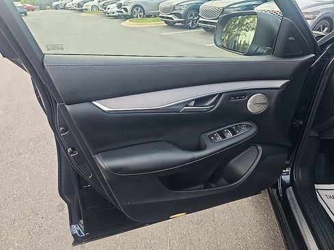 Used 2023 INFINITI QX50 Luxe FWD image 10