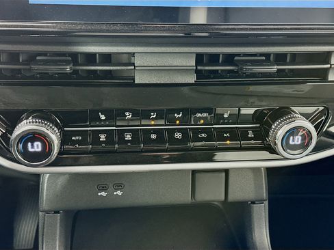 New 2025 Honda Prologue Touring image 16