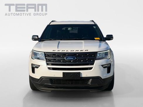 Used 2019 Ford Explorer XLT w/ Equipment Group 202A AWD/4WD image 2