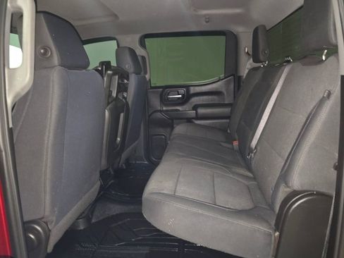 Used 2020 Chevrolet Silverado 1500 Custom w/ Custom Value Package image 12