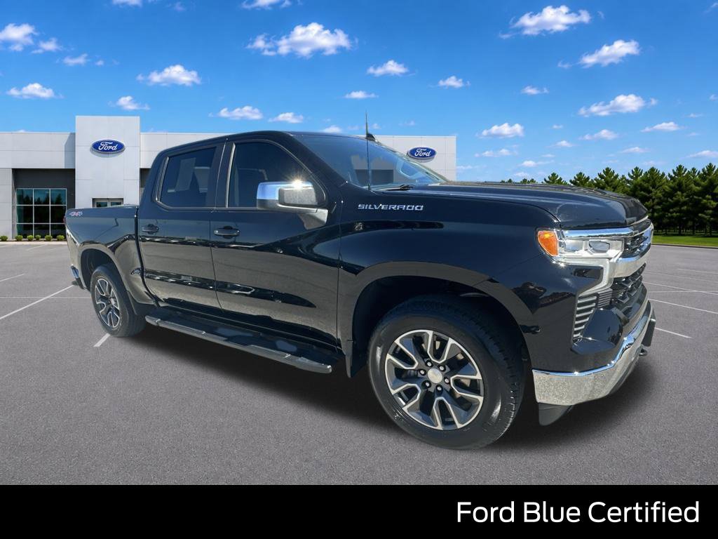 Used 2022 Chevrolet Silverado 1500 LT AWD/4WD image 4