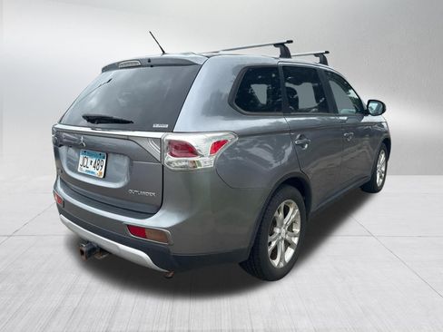 Used 2015 Mitsubishi Outlander SE AWD/4WD image 4