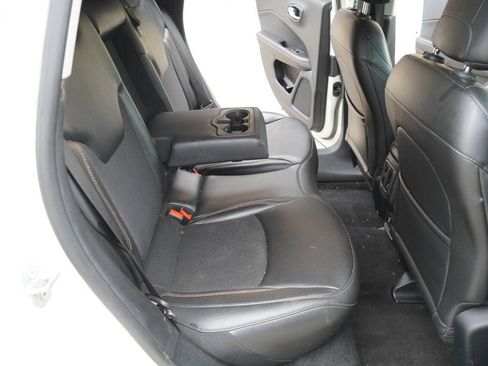 Used 2019 Jeep Compass Latitude AWD/4WD image 15