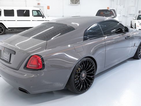 Used 2018 Rolls-Royce Wraith RWD image 6