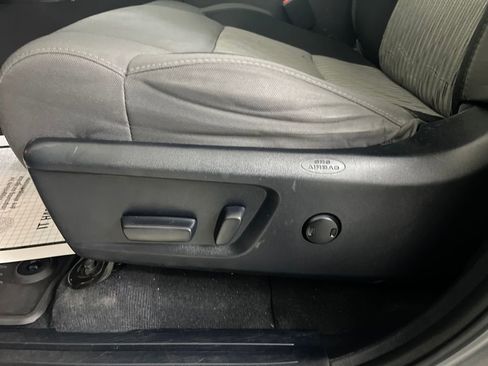 Used 2016 Toyota Tundra SR5 image 51