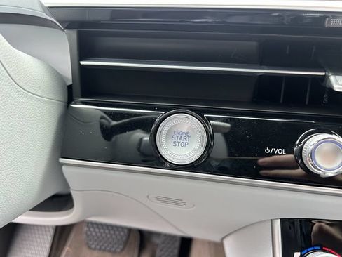 New 2026 Genesis GV70 2.5T Advanced AWD/4WD image 35