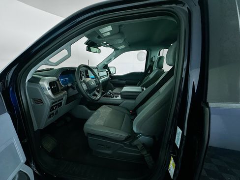 Used 2023 Ford F150 Lightning XLT image 13