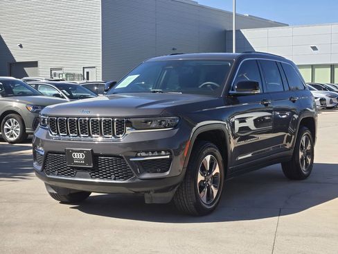 Used 2022 Jeep Grand Cherokee Limited 4xe w/ Luxury Tech Group II image 4