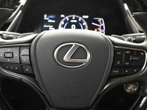 Used 2021 Lexus ES 350 w/ Premium Package image 18