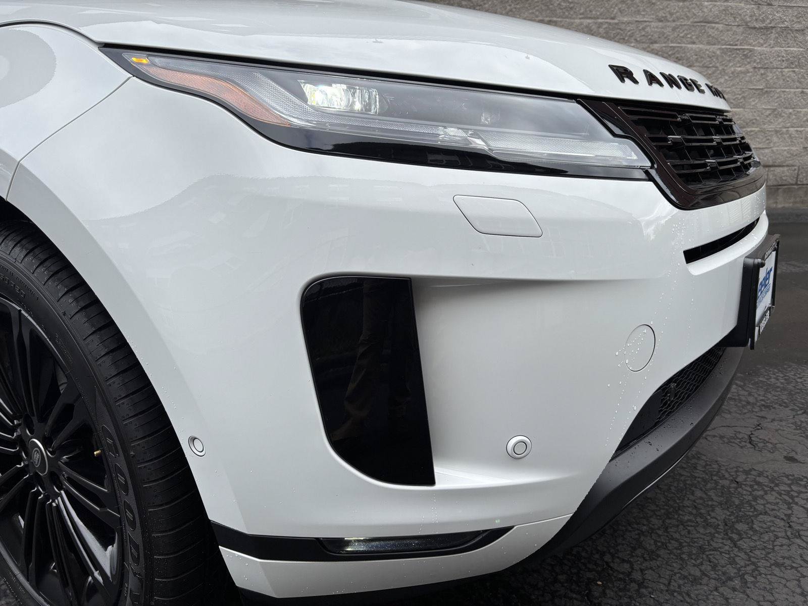 Used 2025 Land Rover Range Rover Evoque S AWD/4WD image 6