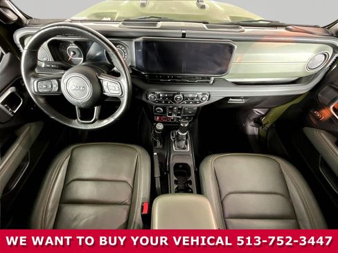 Used 2024 Jeep Gladiator Mojave AWD/4WD image 7