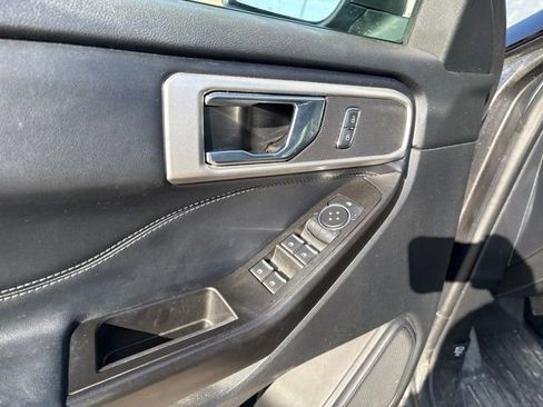 Used 2020 Ford Explorer XLT w/ Equipment Group 202A AWD/4WD image 13