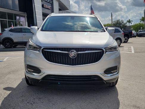 Used 2020 Buick Enclave Preferred FWD image 2