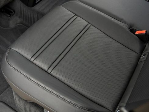 New 2026 Porsche Cayenne AWD/4WD image 35