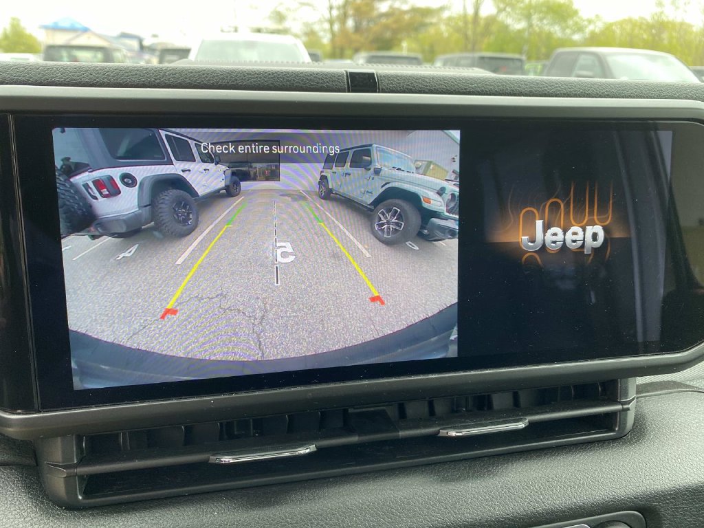 Certified 2025 Jeep Wrangler Unlimited Sport AWD/4WD image 13